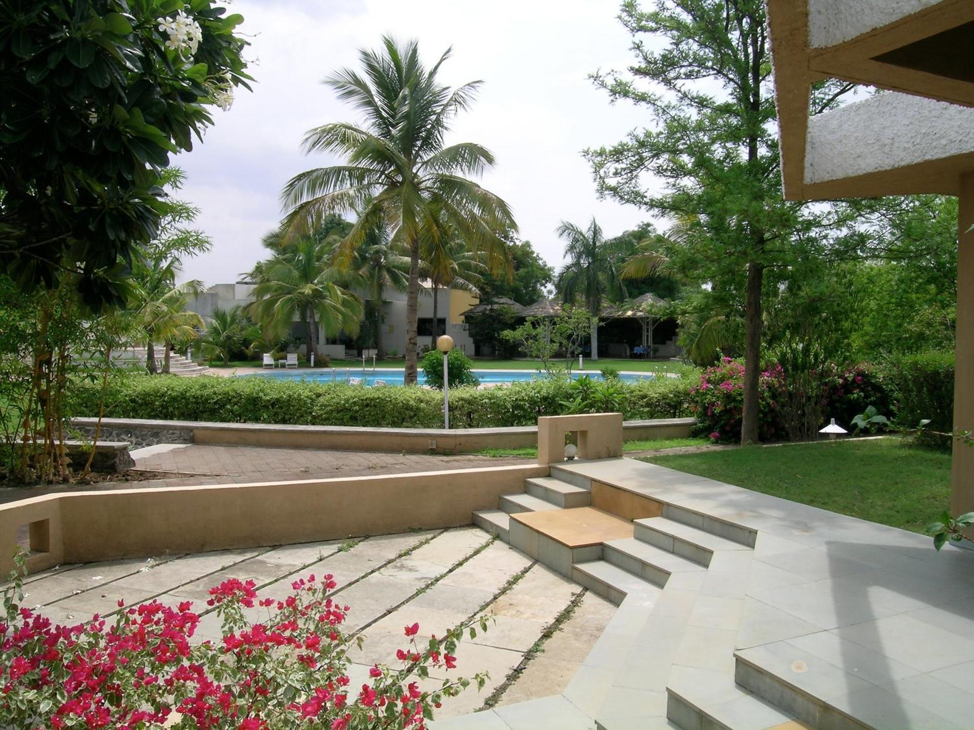 The Meadows Resort And Spa Aurangabad  Exterior photo