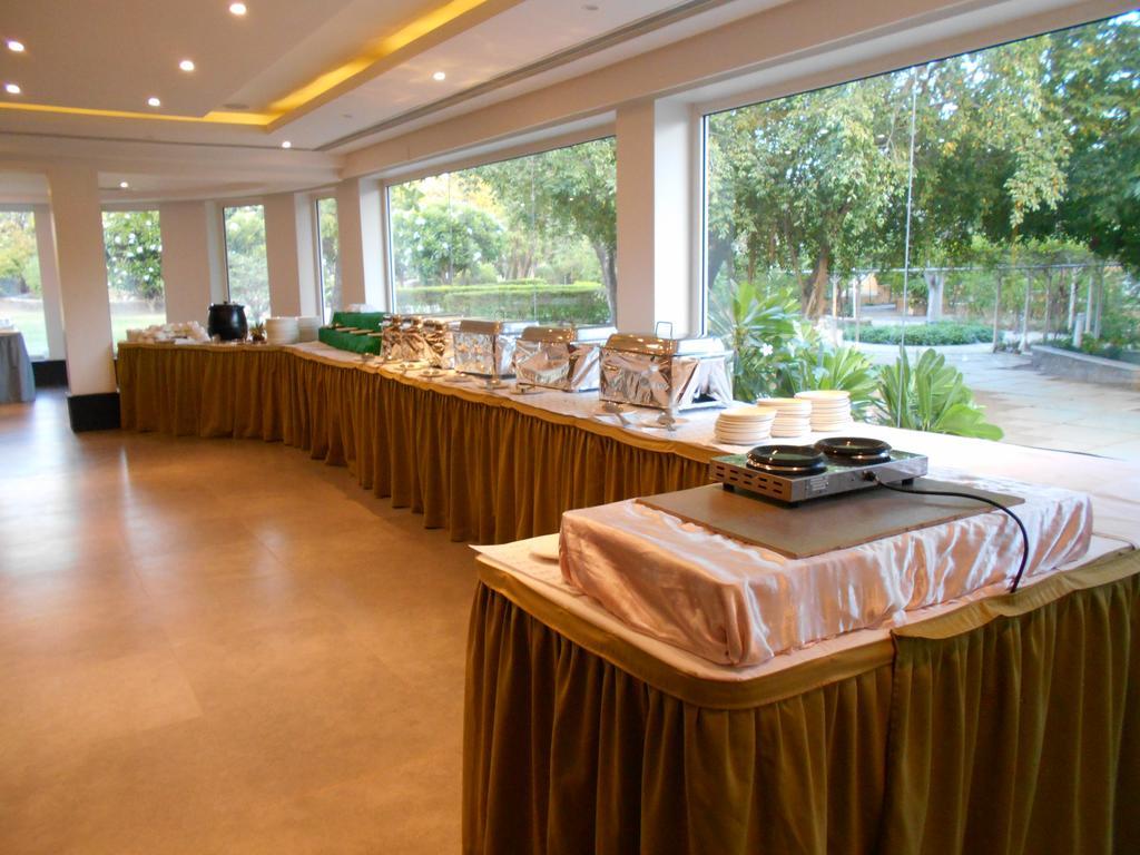 The Meadows Resort And Spa Aurangabad  Exterior photo