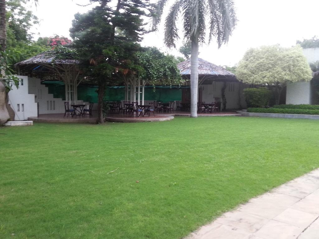 The Meadows Resort And Spa Aurangabad  Exterior photo