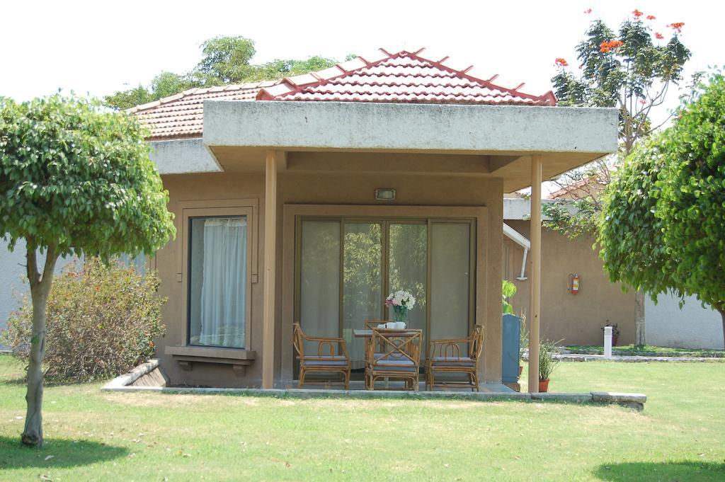 The Meadows Resort And Spa Aurangabad  Room photo