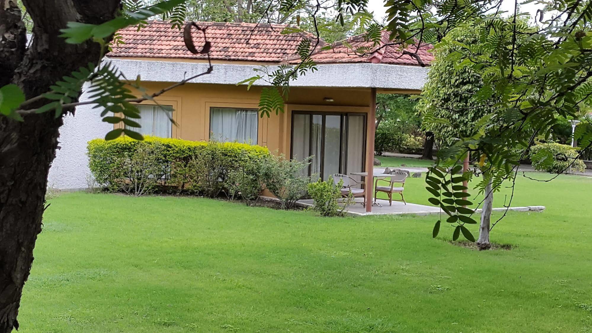 The Meadows Resort And Spa Aurangabad  Exterior photo